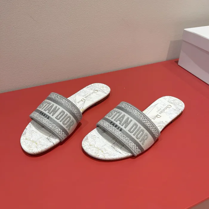 Dior Women_Slippers/Sandals shoes eur 35-41