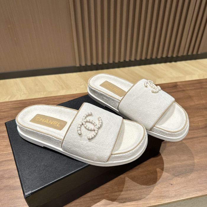 Chanel Women_Slippers/Sandals shoes eur 35-40