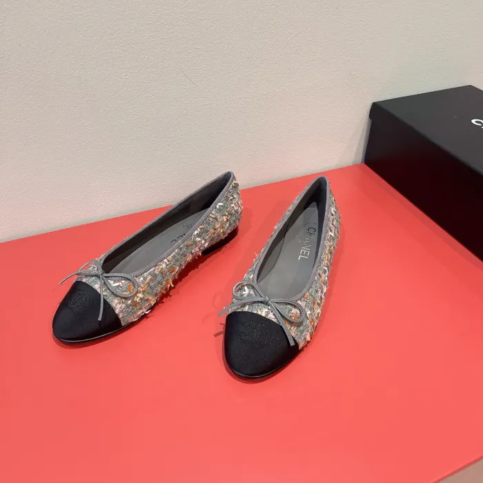 Chanel Women_Slippers/Sandals shoes eur 35-41