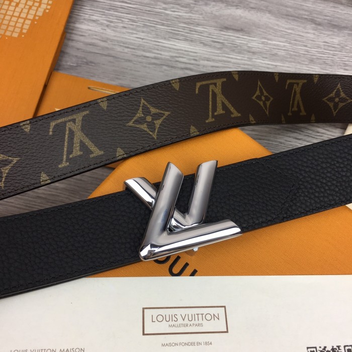 LOUIS VUITTON Belt