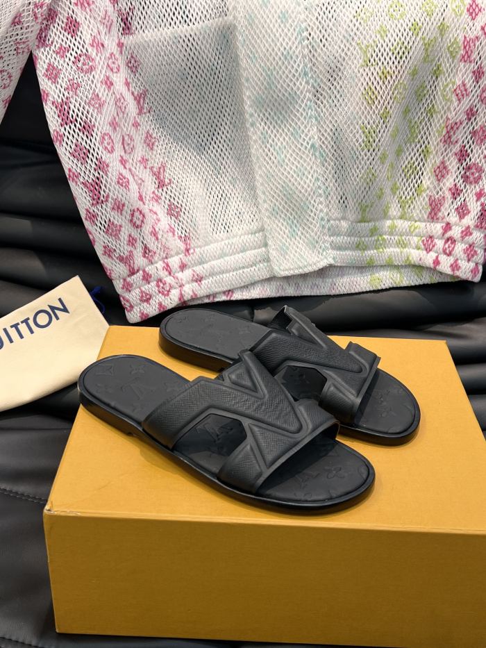 LOUIS VUITTON Men_Slippers/Sandals eur 38-45