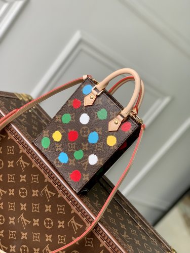 LOUIS VUITTON bags