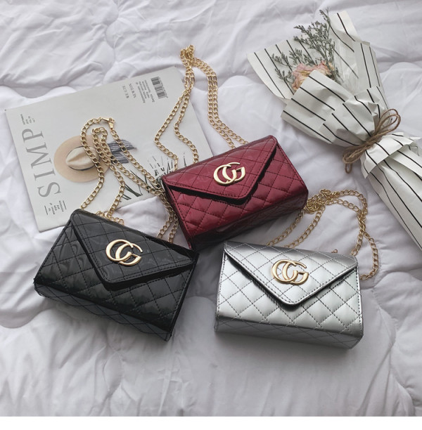 Chain Small Square Bag Fashionable Bright Rhombic Embroidery Line MC3383