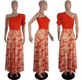 Two-piece set of personalized one-shoulder sleeve top + printed skirt