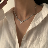 Simple V-shaped snake chain necklace