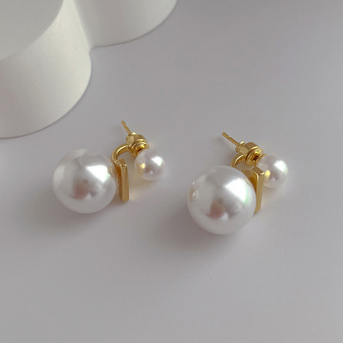 French minority design simple shell pearl earrings s925 silver needle a pair of high-class light luxury pearl earrings