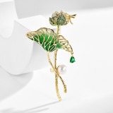 Exquisite pearl lotus leaf coat brooch pin