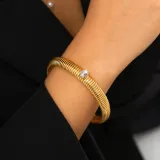 Personalized chain hand decoration
