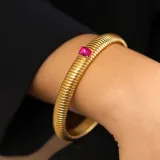 Personalized chain hand decoration