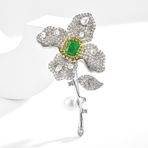 Heavy industry imitation emerald four leaf flower stereoscopic brooch thick gilded zircon temperament female brooch pearl brooch