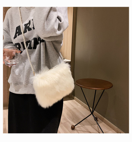 Pearl plush shoulder bag Women's bag Simple, personalized, fashionable, cross-trend small square bag