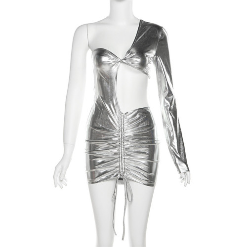 Pure reflective sexy one-shoulder diagonal neck with a leaky navel and hollow-out high waist slim dress