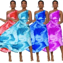 Sexy one-shoulder wispy print pleated dress