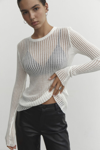 Long sleeved round neck thin breathable knitted wool top