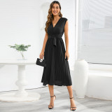 Sleeveless V-neck lace up dress, fashionable slim fitting pleated mid length skirt