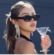 Three star oval sunglasses Anti ultraviolet sunglasses