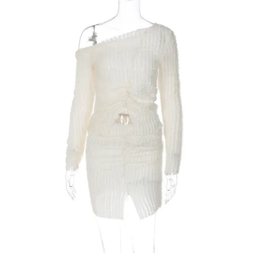 Solid color slanted shoulder long sleeved top slim fitting split short skirt set