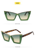Large frame cat eye sunglasses for women, golden V-top, cool sunglasses, trendy and stylish glasses