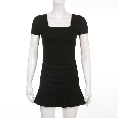 Square neck, simple and fashionable small black dress, short sleeved pleated waist wrap, buttocks, one piece, short