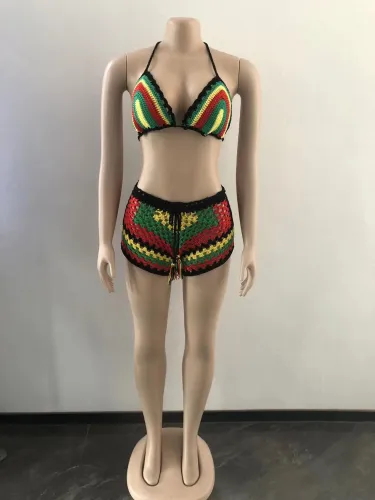 Knitted color matching beach shorts set