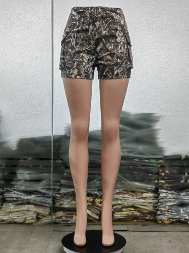 Straight high waisted and slim printed pocket shorts for work wear