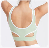 Wear shockproof yoga suit inside the back, Camisole, and wear running fitness bra outside