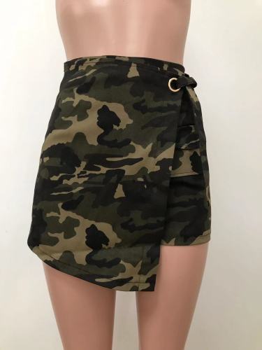 Casual camouflage pocket shorts