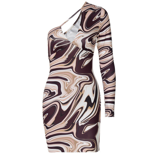 Single shoulder long sleeved water ripple printed buttocks wrapped dress