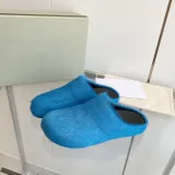 Ma Mao Couple Tutou Slippers