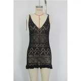 Knitted suspender with deep V-shaped perspective, sexy hollow flower skirt hem, one-piece knitted beach skirt