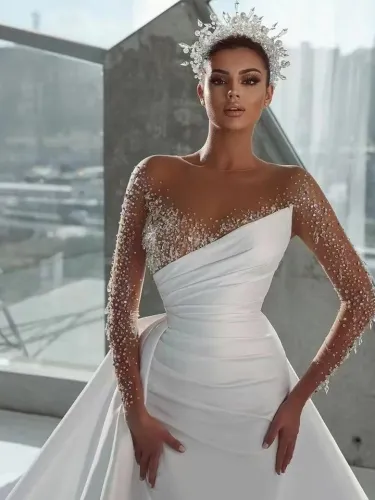 Mermaid slim fitting wedding dress