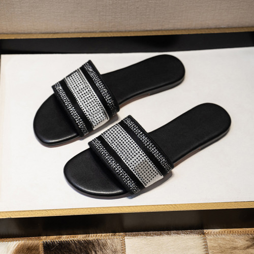 Letter rhinestone flat bottomed flip flops