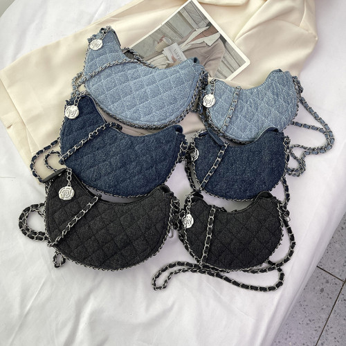Small Lingge Embroidered Thread Chain Crossbody Bag