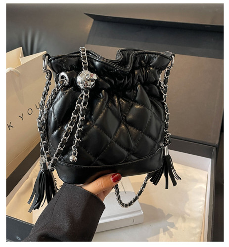 Lingge Chain Bucket Bag Shoulder Bag