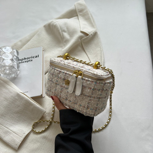 Large one shoulder crossbody bag