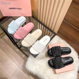 One line slippers for women wearing diamond pattern embroidered thread anti slip sole sandals