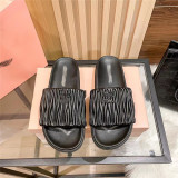 One line slippers for women wearing diamond pattern embroidered thread anti slip sole sandals