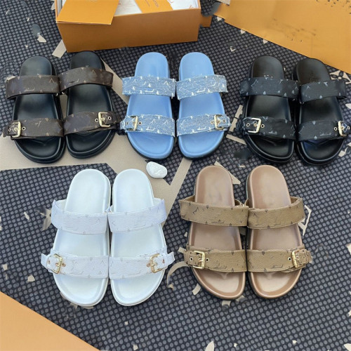 Outgoing flat bottomed metal buckle double strap letter sandals
