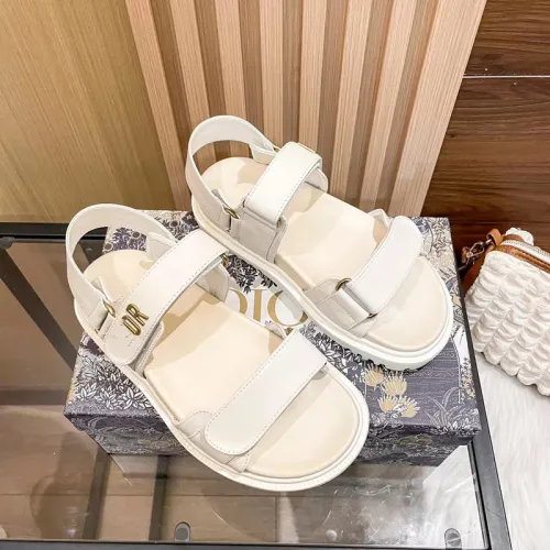Metal buckle thick soled straight beach sandals