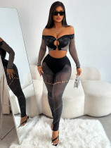 One shoulder long sleeved crop top, long pants knitted suit