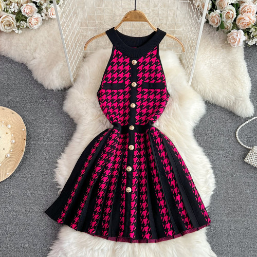 Hanging neck and shoulder short A-line knitted dress