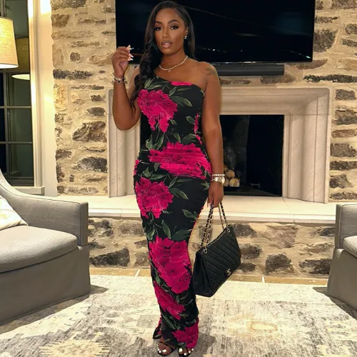 Printed off shoulder sleeveless dress with head and hips wrapped