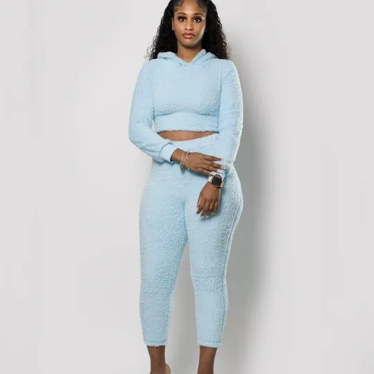 Cashmere set with backless hooded top and pants