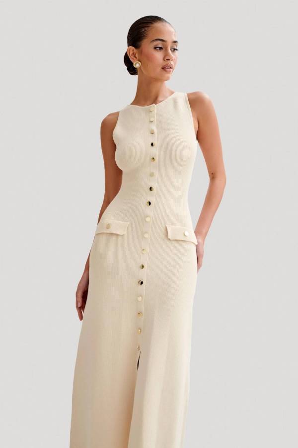 Sleeveless round neck knitted dress