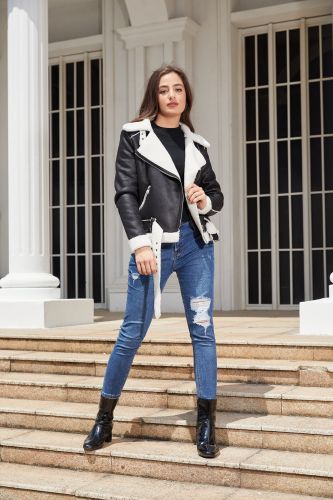 Fur integrated warm suede jacket with collar and waist belt included