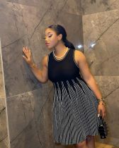 Sleeveless round neck striped knitted dress