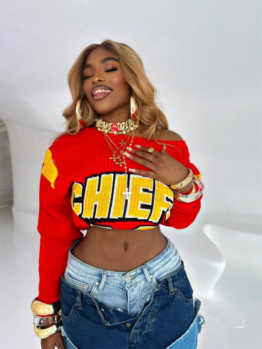Letter contrasting knitted crop top with exposed navel