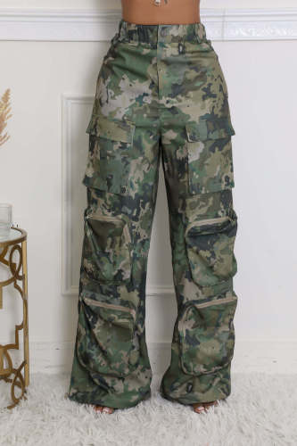 Camouflage printed high waisted straight leg loose fitting work pants