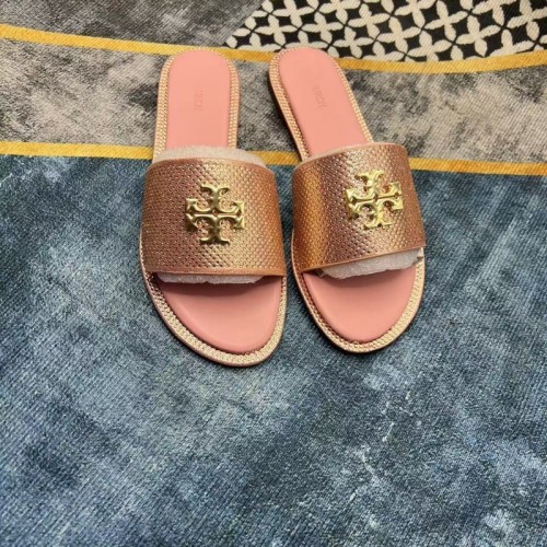 Flat bottomed slippers with diamond rim and straight string