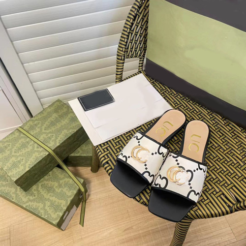 Baita flat slippers with metal buckles on the outside